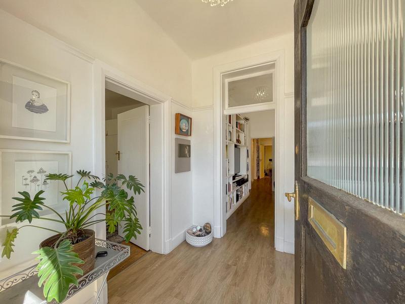 To Let 2 Bedroom Property for Rent in Bantry Bay Western Cape